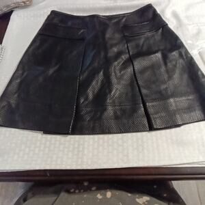 Tory Burch Women's Leather Mini Skirt Size 4 Black Zip Closure Goth Grunge Emo
